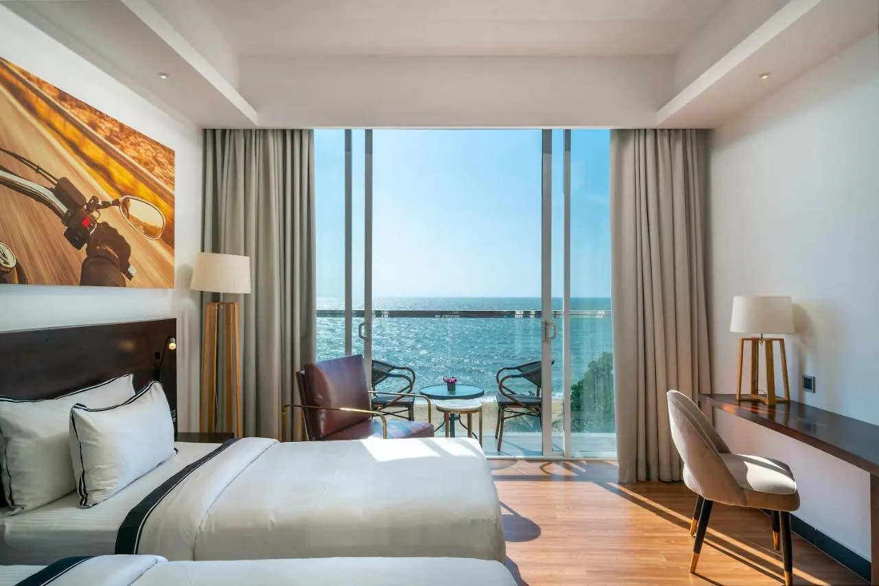 Regal Reseau Hotel & Spa Negombo